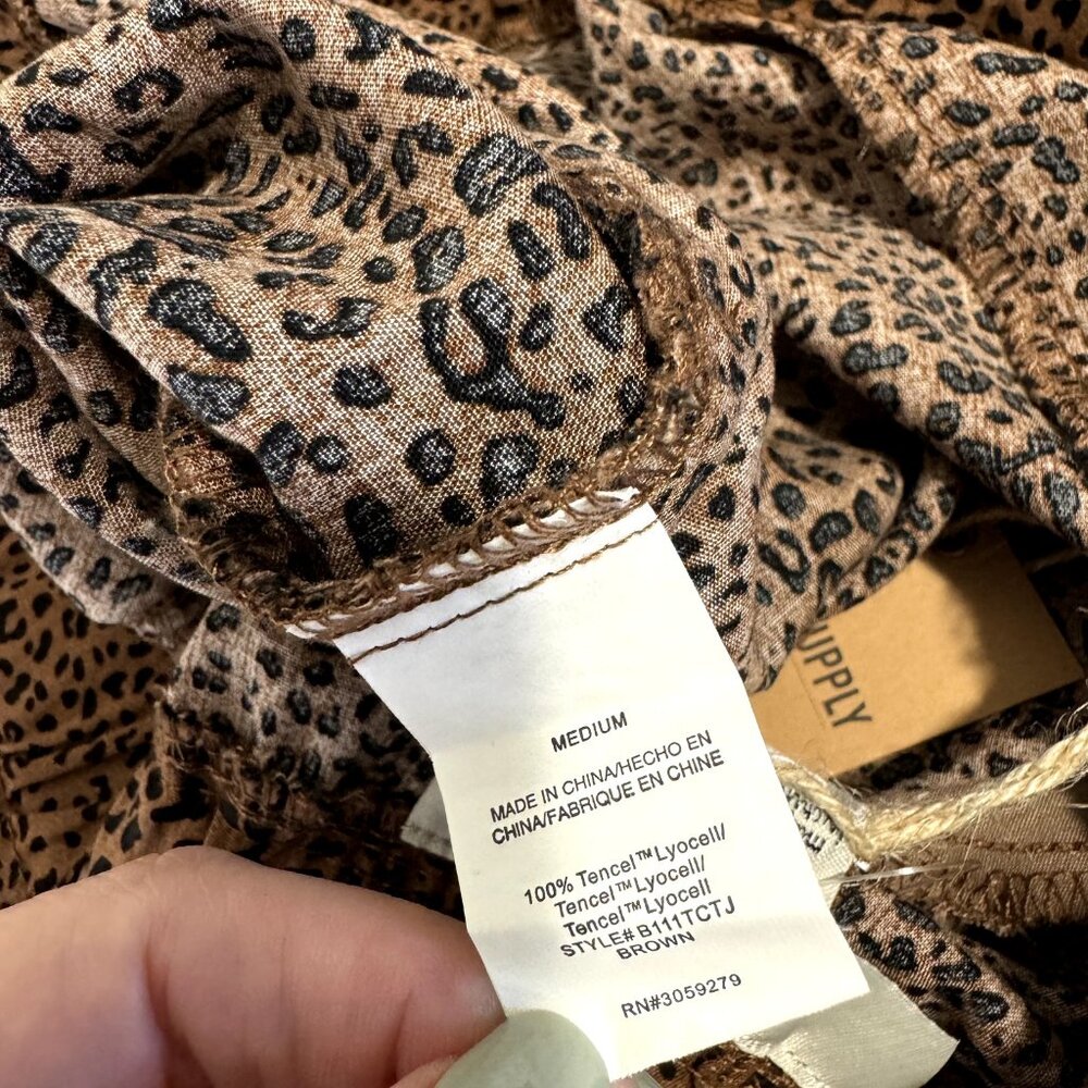 NWT Thread + Supply Shorts Size M Paperbag Leopard Brown Black Tencel Soft - Picture 6 of 8